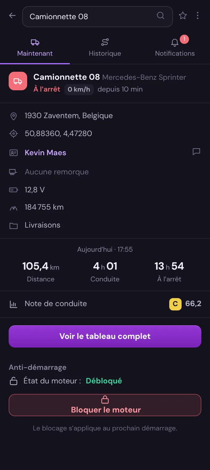 Fiche d’une camionnette avec le bouton de blocage du moteur